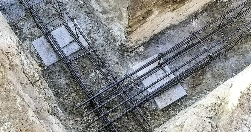 Jakie zbrojenie na fundamenty? Kluczowe wskazówki i błędy do uniknięcia