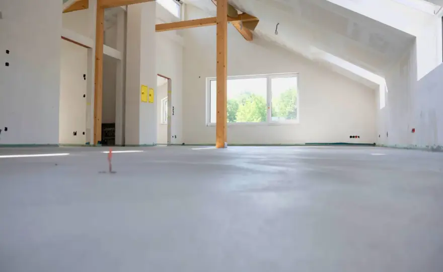 Ile kosztuje zrobienie wylewki? Sprawdź ceny i uniknij niepotrzebnych wydatków
