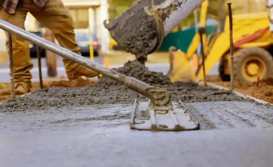 Ile czasu schnie wylewka betonowa? Poznaj kluczowe czynniki wpływające na czas schnięcia