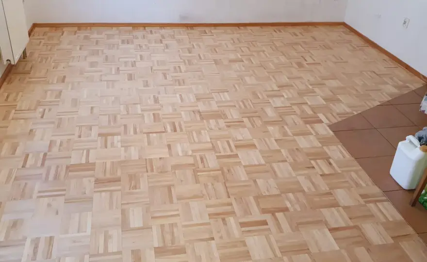 Cyklinowanie parkietu - Ile kosztuje renowacja podłogi w 2026 roku?