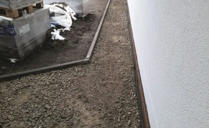 Kamienna opaska wokół domu - Jak ją wykonać i uniknąć błędów?