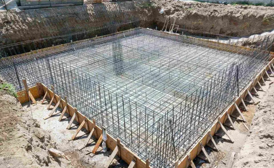 Koszt płyty fundamentowej 2026 - Ile realnie zapłacisz za m2?